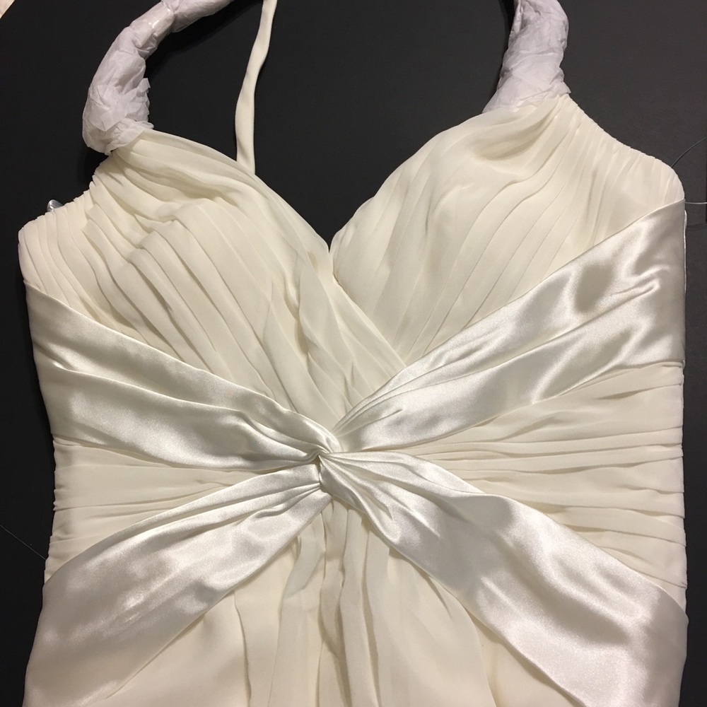 NWT Wedding gown David's Bridal New w/tags size 4 - Picture 3 of 7
